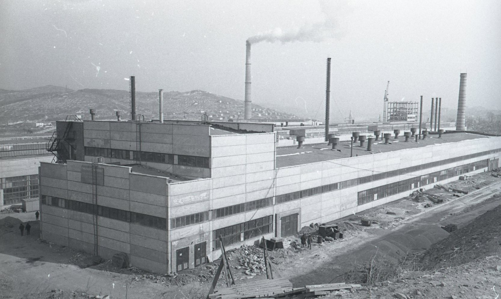 Вид на Владивостокский фарфоровый завод. Владивосток. 1971 г. ГАПК, фотофонд 06498.